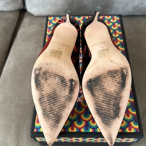 Pointed toe high heel 3.74” leather with heart accents. Only worn once - Picture 5 of 7